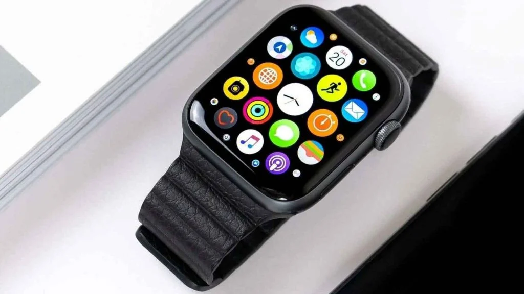 Apple Watch assists a cyclist who was injured in a bicycle accident/therealityhunt.live