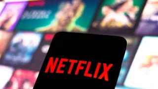 Netflix begins charging users by sharing a password Here's what we know/therealityhunt.liveNetflix begins charging users by sharing a password Here's what we know